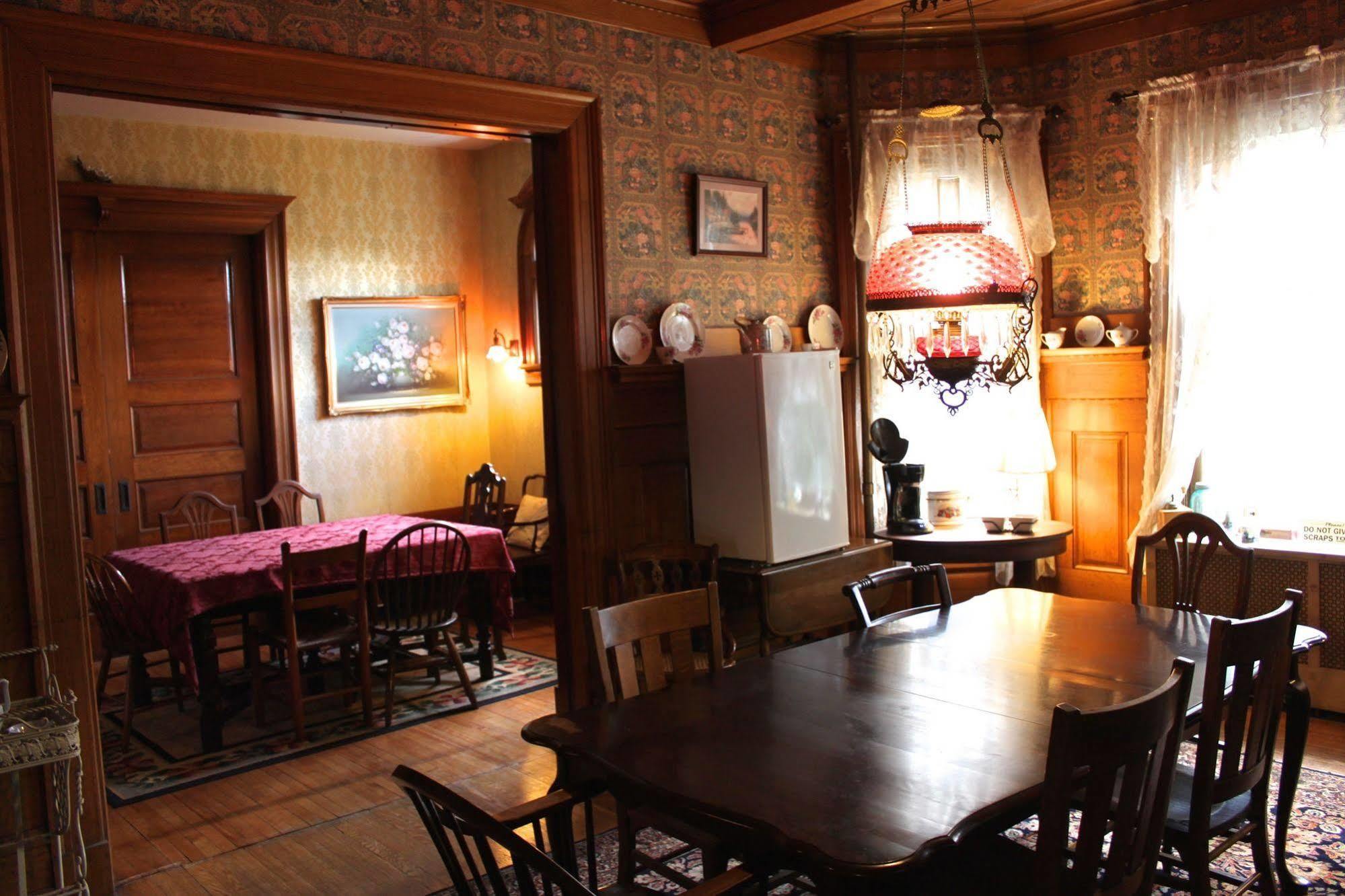 Victorian Charm Inn Towanda Eksteriør bilde